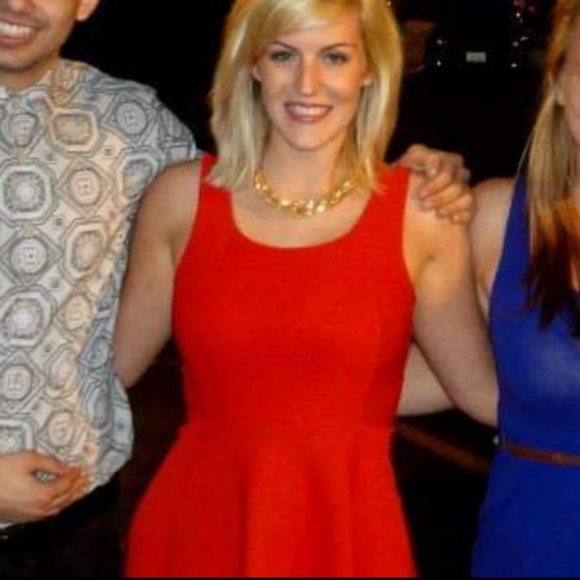 Red Dress - Picture 5 of 5